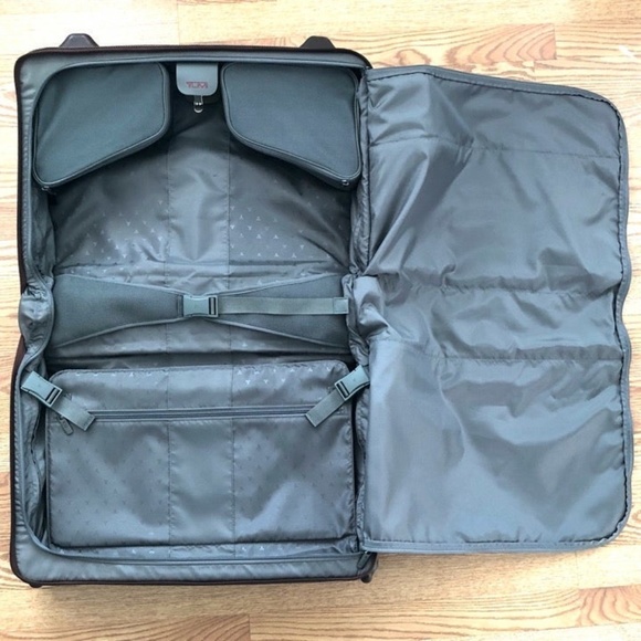 grey/brown TUMI "Alpha" 2-wheeled garment bag - Picture 5 of 12
